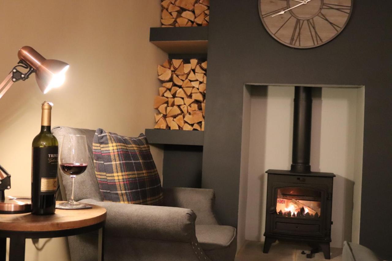 Canal View Cottage With Log Fire & Parking 布利斯沃思 外观 照片